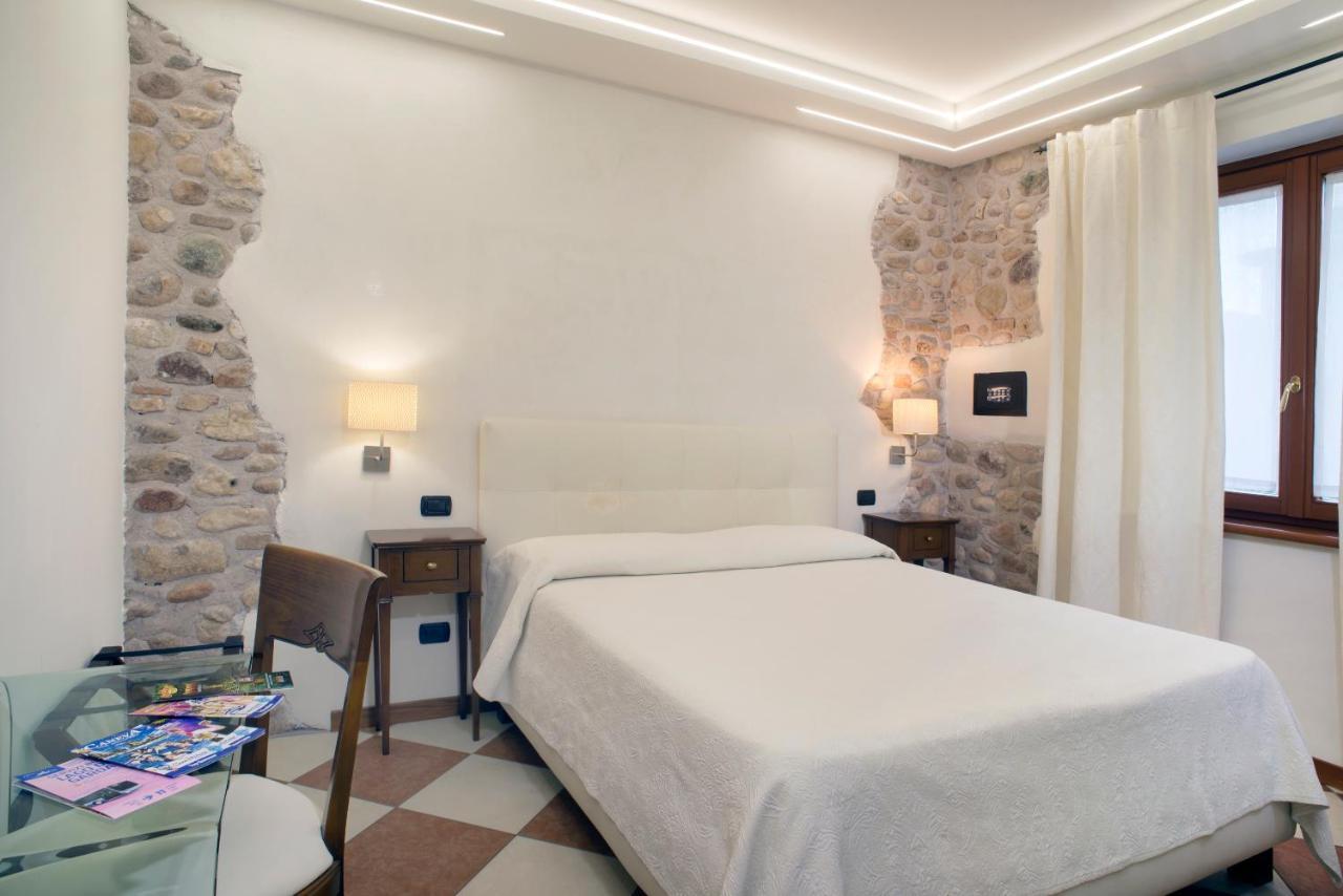 Relais Sweet Days Bed & Breakfast Peschiera del Garda Exterior photo